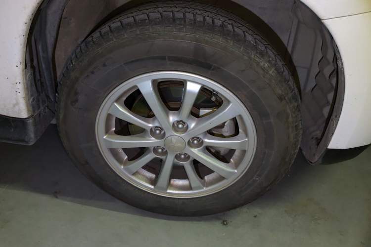 Used Mitsubishi ASX 2013 2.0L Manual Two-Wheel Drive Comfort Edition Right Front Wheel Hub