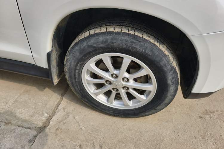 Used Mitsubishi ASX 2013 2.0L CVT Two-Wheel Drive Elite Edition Right Front Wheel Hub