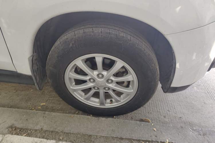 Used Mitsubishi ASX 2013 2.0L Manual Two-Wheel Drive Comfort Edition Right Front Wheel Hub