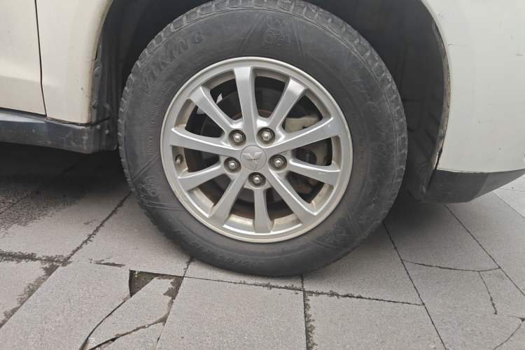 Used Mitsubishi ASX 2013 2.0L Manual Two-Wheel Drive Comfort Edition Right Front Wheel Hub