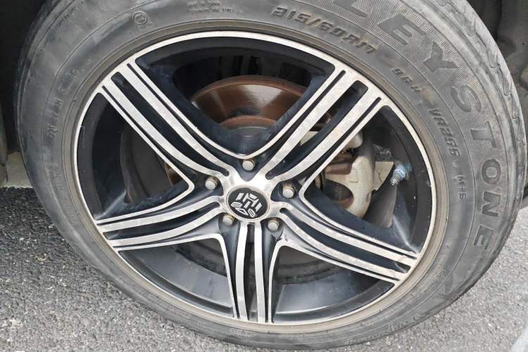 Used Mitsubishi ASX 2013 2.0L CVT Four-Wheel Drive Premium Edition Right Front Wheel Hub