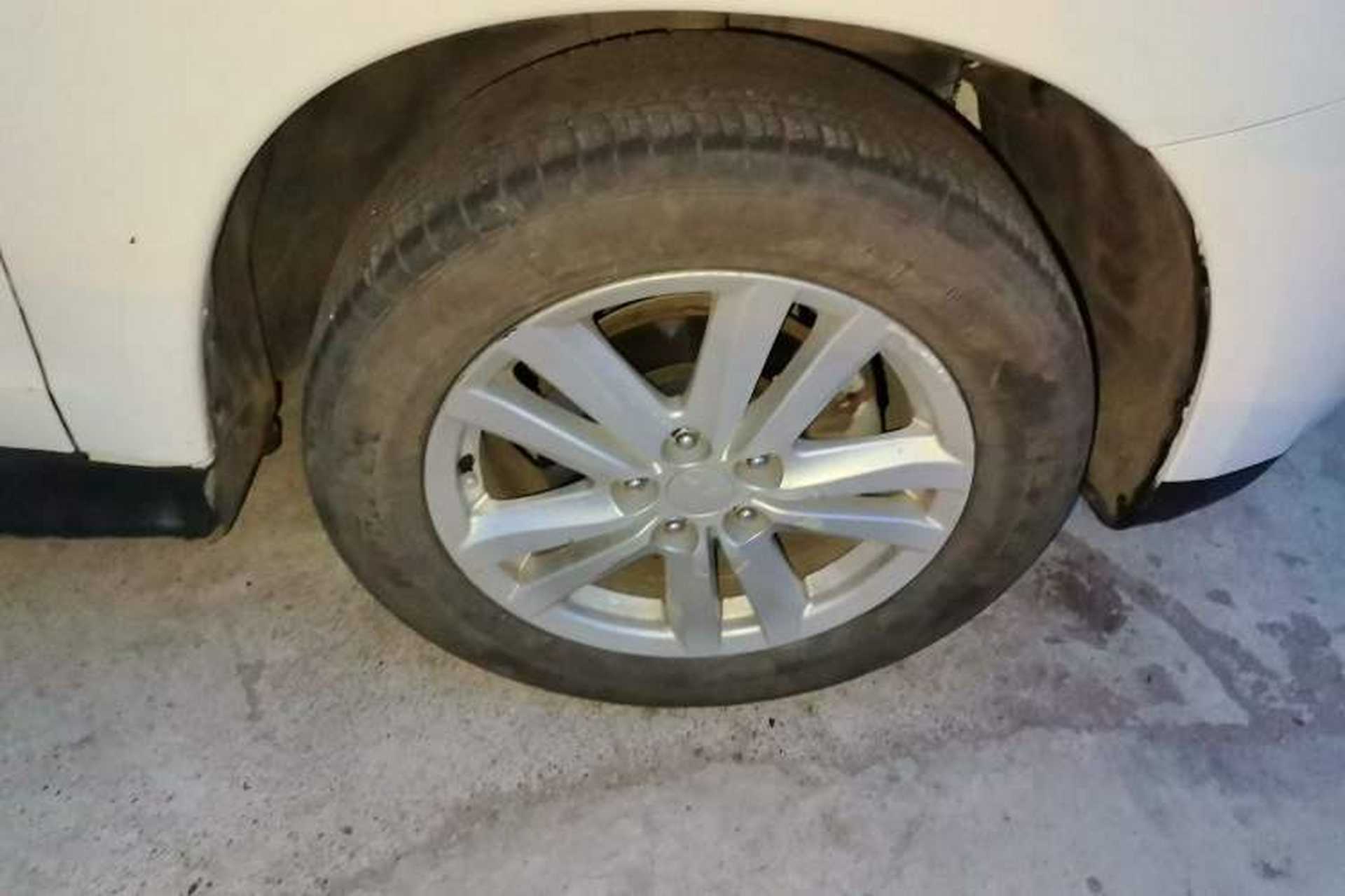 Used Mitsubishi ASX 2013 2.0L CVT Four-Wheel Drive Premium Edition Right Front Wheel Hub
