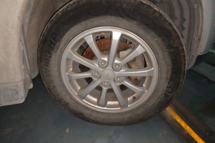 Used Mitsubishi ASX 2013 1.6L Manual Two-Wheel Drive Standard Edition Right Front Wheel Hub