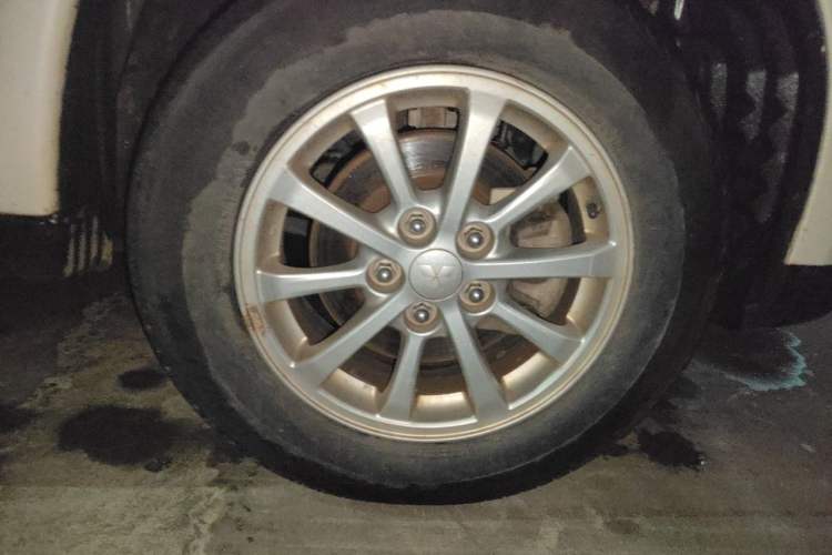 Used Mitsubishi ASX 2013 1.6L Manual Two-Wheel Drive Standard Edition Right Front Wheel Hub
