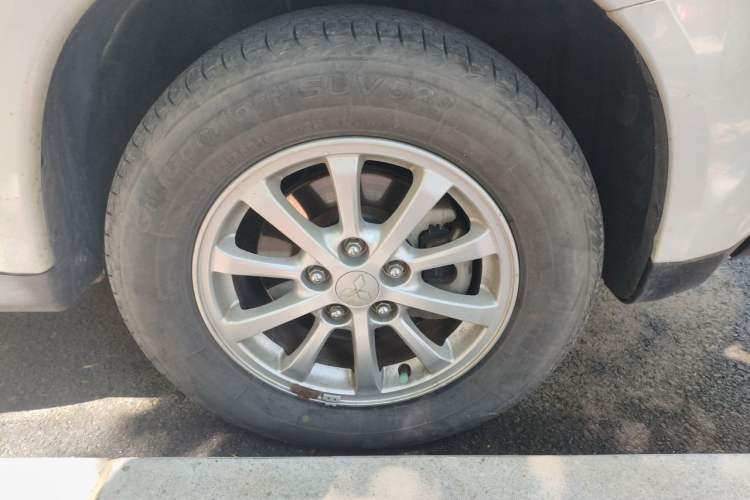 Used Mitsubishi ASX 2013 1.6L Manual Two-Wheel Drive Standard Edition Right Front Wheel Hub
