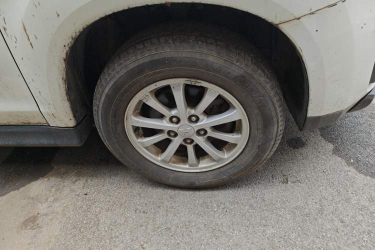 Used Mitsubishi ASX 2013 2.0L CVT Two-Wheel Drive Elite Edition Right Front Wheel Hub