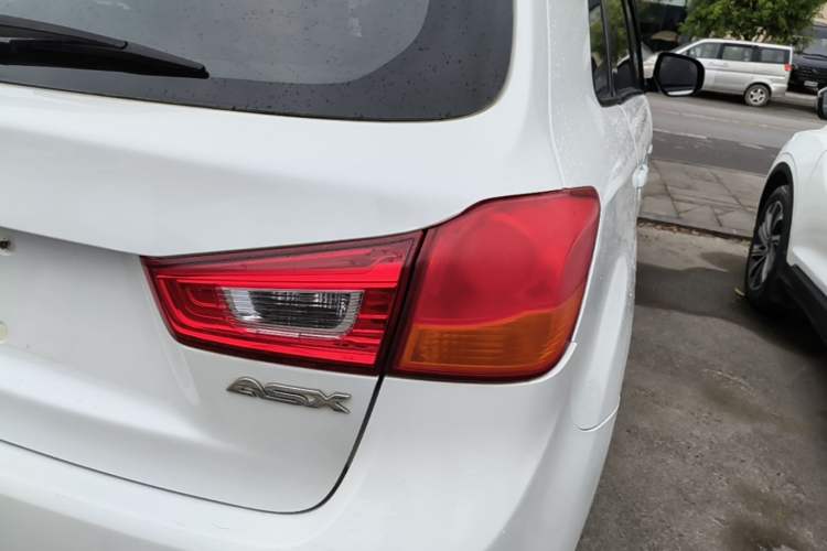 Used Mitsubishi ASX 2013 2.0L CVT Two-Wheel Drive Elite Edition Right Rear Taillight