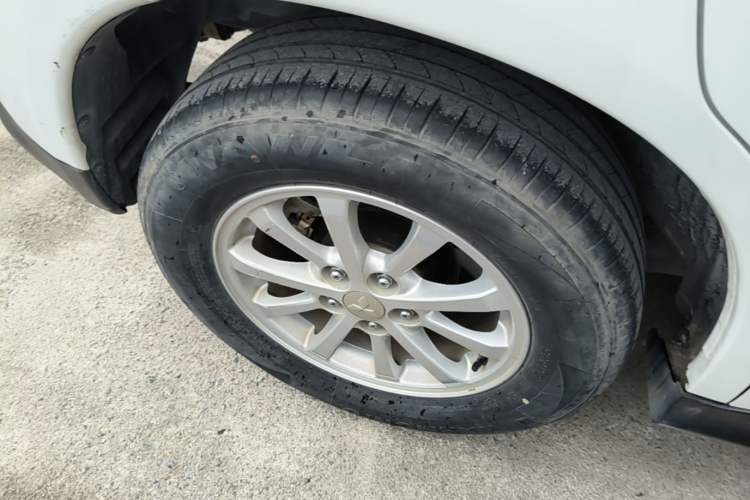 Used Mitsubishi ASX 2013 2.0L CVT Two-Wheel Drive Elite Edition Right Rear Wheel Hub