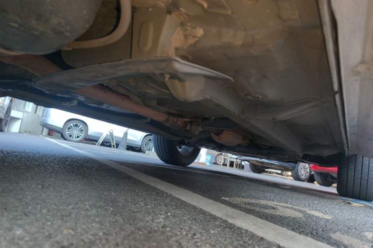 Used Mitsubishi ASX 2013 2.0L CVT Four-Wheel Drive Premium Edition Right Side Sill