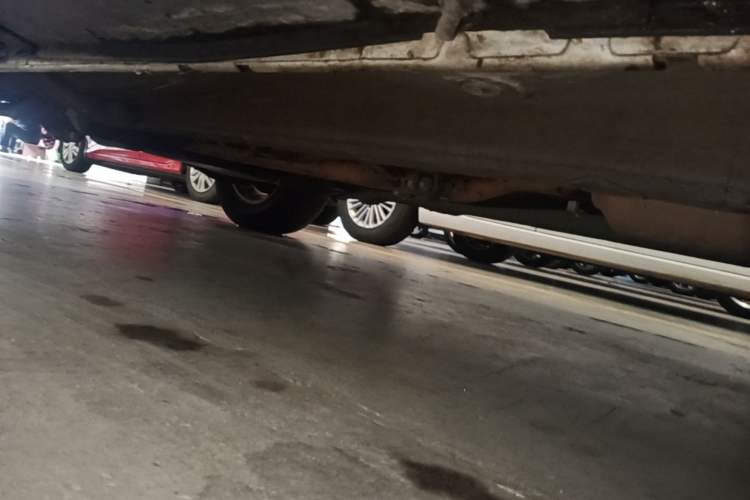 Used Mitsubishi ASX 2013 2.0L CVT Two-Wheel Drive Elite Edition Right Side Sill