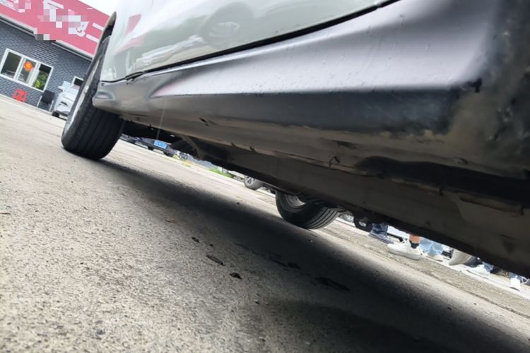 Used Mitsubishi ASX 2013 2.0L CVT Two-Wheel Drive Elite Edition Right Side Sill
