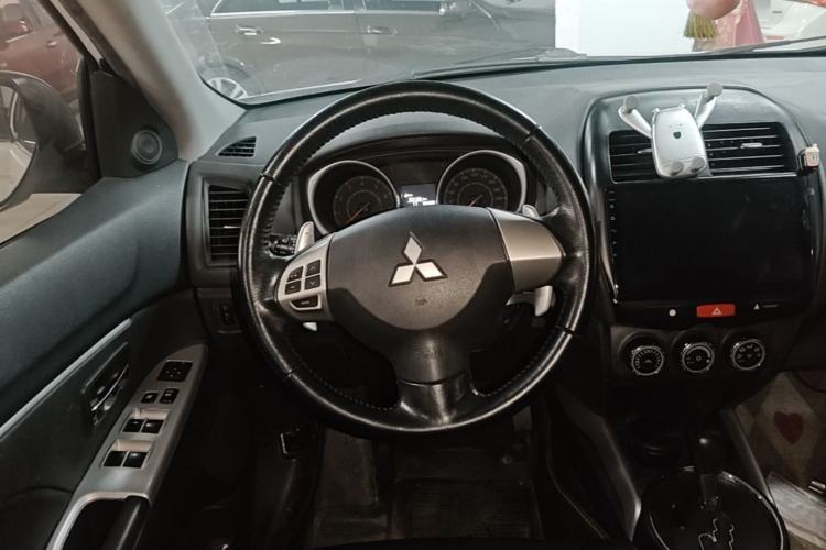 Used Mitsubishi ASX 2013 2.0L CVT Two-Wheel Drive Luxury Edition Steering Wheel