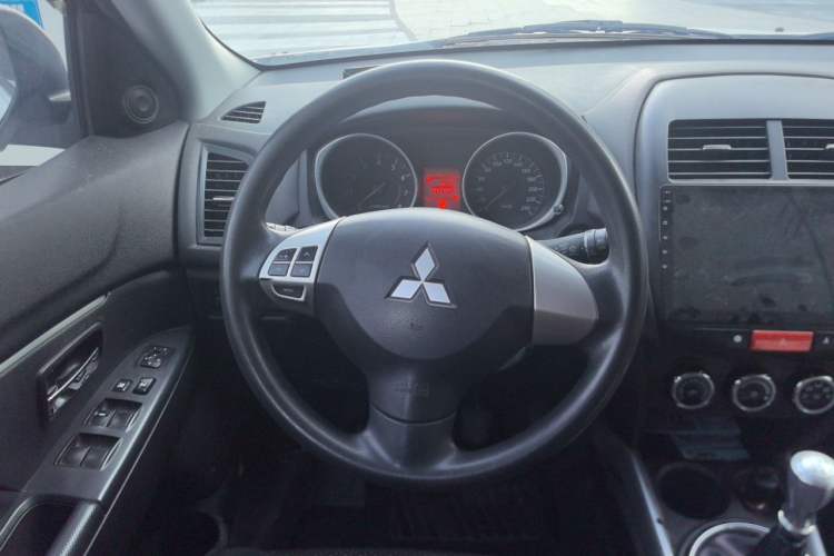 Used Mitsubishi ASX 2013 2.0L Manual Two-Wheel Drive Comfort Edition Steering Wheel