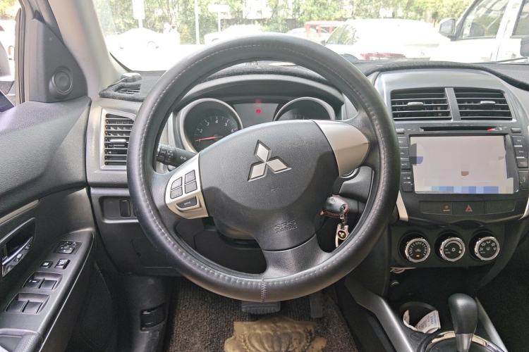 Used Mitsubishi ASX 2013 2.0L CVT Two-Wheel Drive Elite Edition Steering Wheel