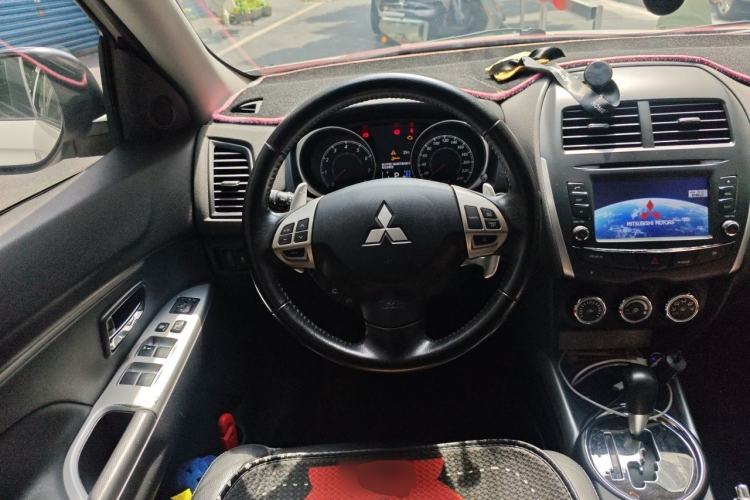 Used Mitsubishi ASX 2013 2.0L CVT 4x4 Flagship Edition Steering Wheel