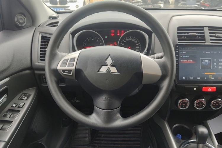 Used Mitsubishi ASX 2013 2.0L CVT Two-Wheel Drive Tech Edition Steering Wheel