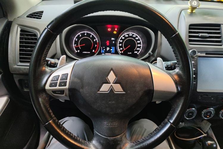 Used Mitsubishi ASX 2013 2.0L CVT Two-Wheel Drive Luxury Edition Steering Wheel