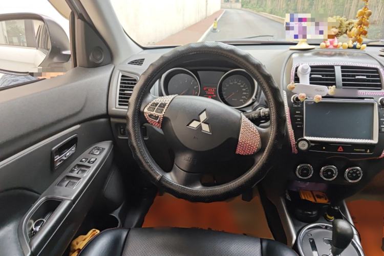 Used Mitsubishi ASX 2013 2.0L CVT Two-Wheel Drive Elite Edition Steering Wheel