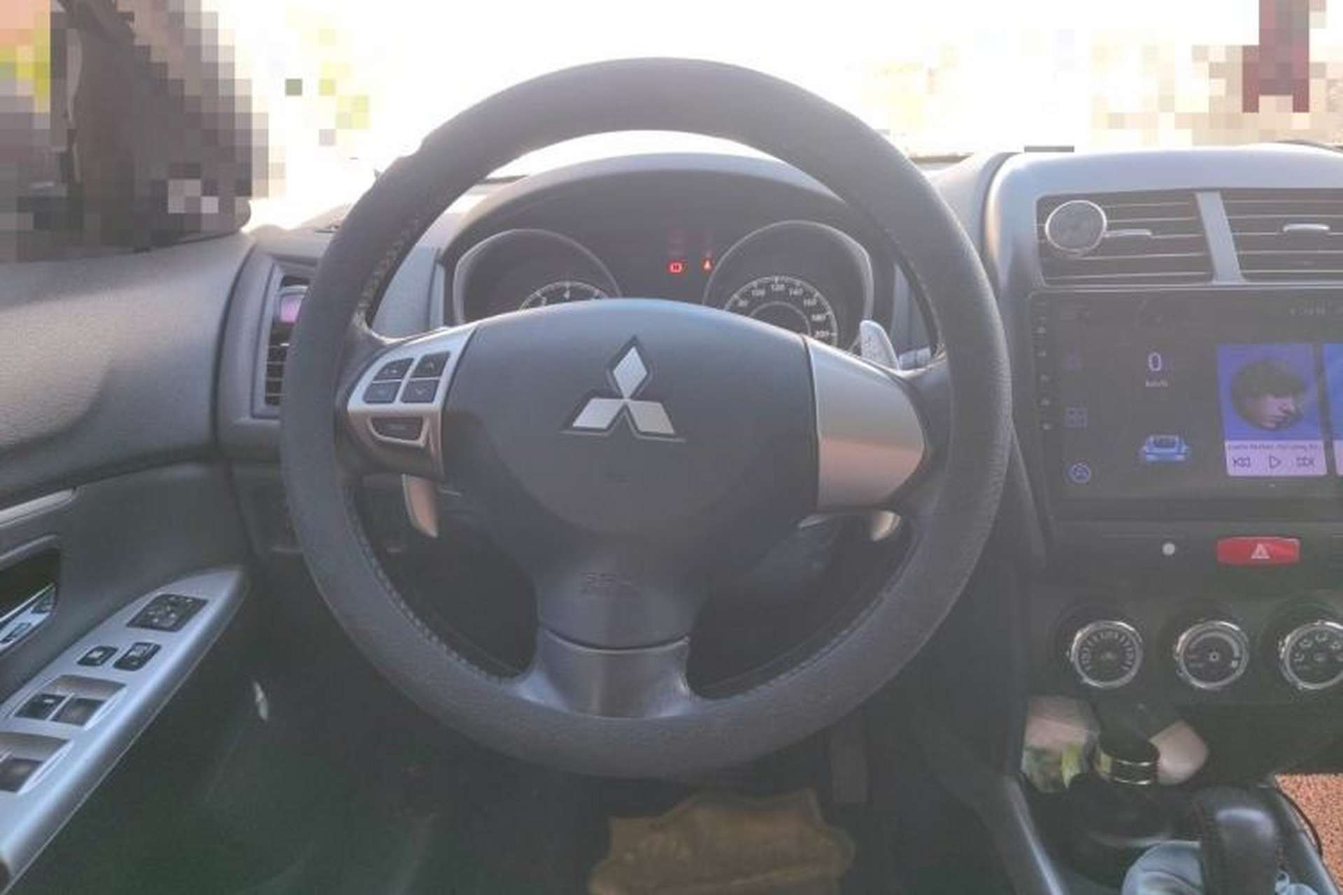 Used Mitsubishi ASX 2013 2.0L CVT Two-Wheel Drive Luxury Edition Steering Wheel