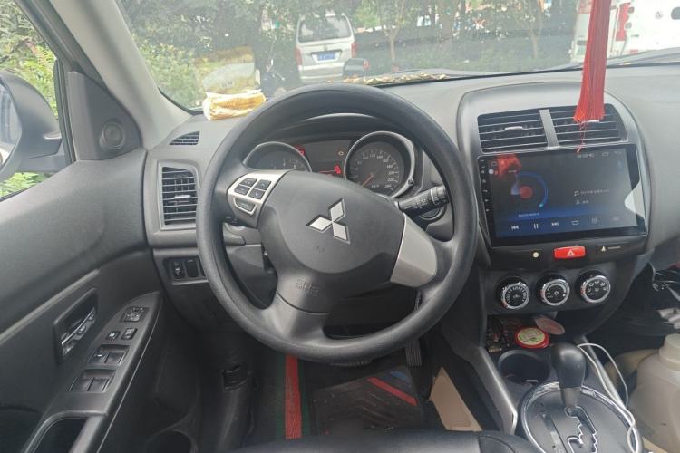 Used Mitsubishi ASX 2013 2.0L CVT Two-Wheel Drive Elite Edition Steering Wheel