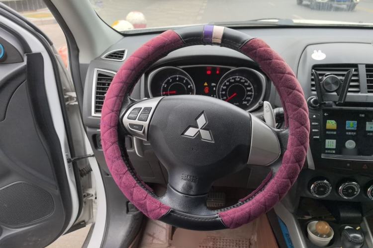 Used Mitsubishi ASX 2013 2.0L CVT Two-Wheel Drive Luxury Edition Steering Wheel
