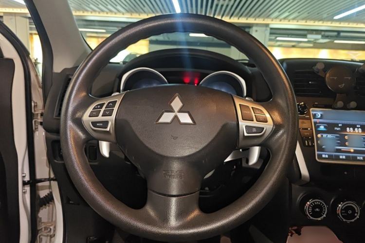 Used Mitsubishi ASX 2013 2.0L CVT 4x4 Flagship Edition Steering Wheel