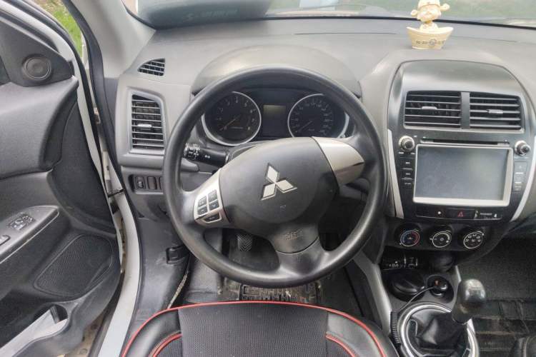 Used Mitsubishi ASX 2013 1.6L Manual Two-Wheel Drive Standard Edition Steering Wheel