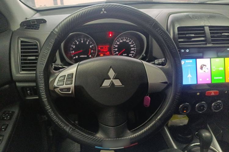 Used Mitsubishi ASX 2013 2.0L CVT Two-Wheel Drive Elite Edition Steering Wheel