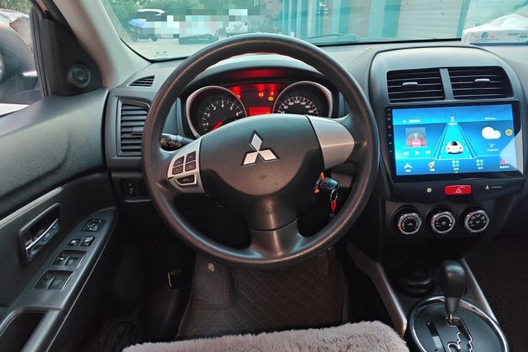 Used Mitsubishi ASX 2013 2.0L CVT Two-Wheel Drive Elite Edition Steering Wheel