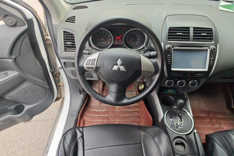 Used Mitsubishi ASX 2013 2.0L CVT Two-Wheel Drive Elite Edition Steering Wheel