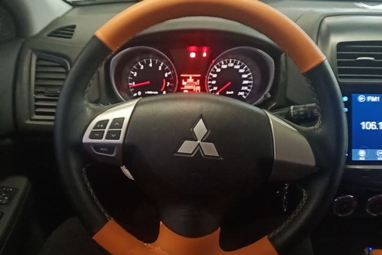 Used Mitsubishi ASX 2013 2.0L CVT Two-Wheel Drive Elite Edition Steering Wheel