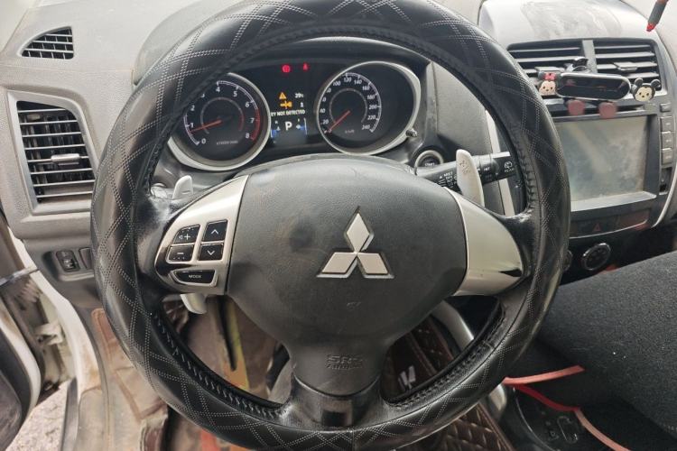 Used Mitsubishi ASX 2013 2.0L CVT Two-Wheel Drive Luxury Edition Steering Wheel