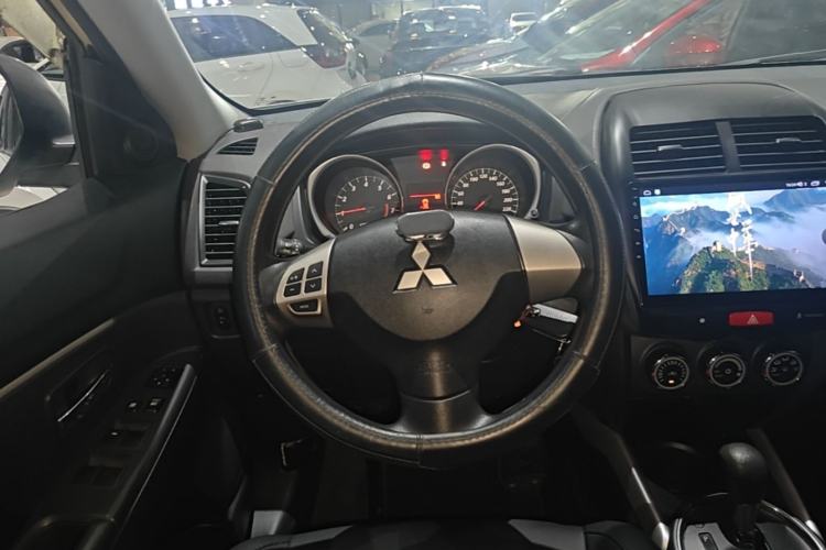 Used Mitsubishi ASX 2013 2.0L CVT Two-Wheel Drive Elite Edition Steering Wheel