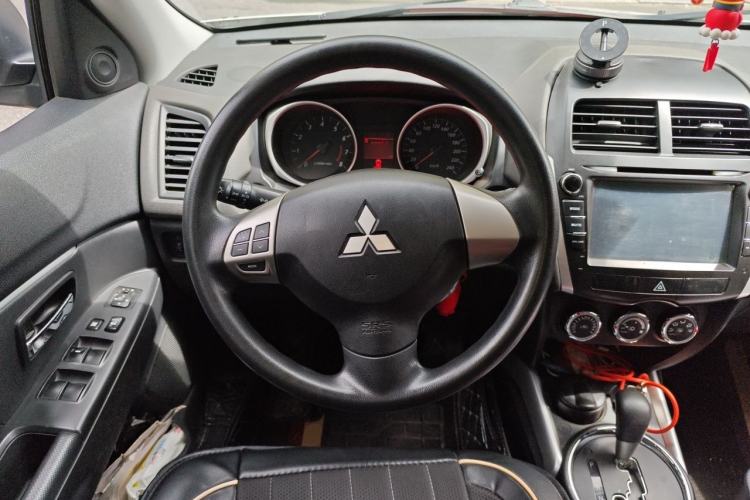 Used Mitsubishi ASX 2013 2.0L CVT Two-Wheel Drive Elite Edition Steering Wheel