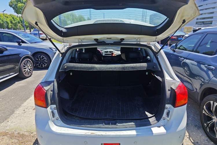 Used Mitsubishi ASX 2013 2.0L CVT Two-Wheel Drive Elite Edition Trunk