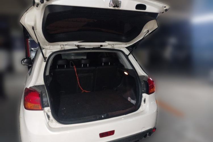 Used Mitsubishi ASX 2013 2.0L CVT Two-Wheel Drive Elite Edition Trunk