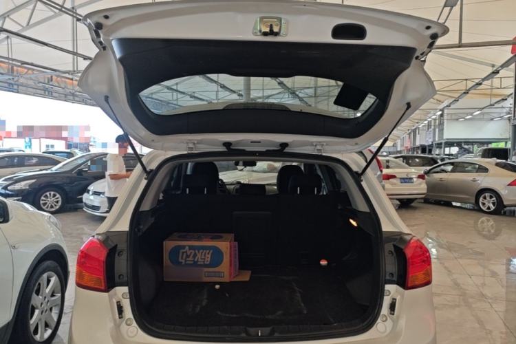 Used Mitsubishi ASX 2013 2.0L CVT Two-Wheel Drive Elite Edition Trunk