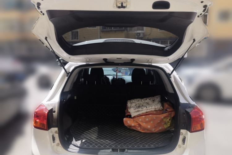 Used Mitsubishi ASX 2013 2.0L CVT Four-Wheel Drive Premium Edition Trunk