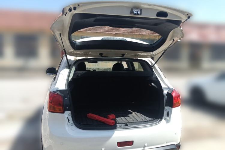 Used Mitsubishi ASX 2013 2.0L CVT Two-Wheel Drive Luxury Edition Trunk