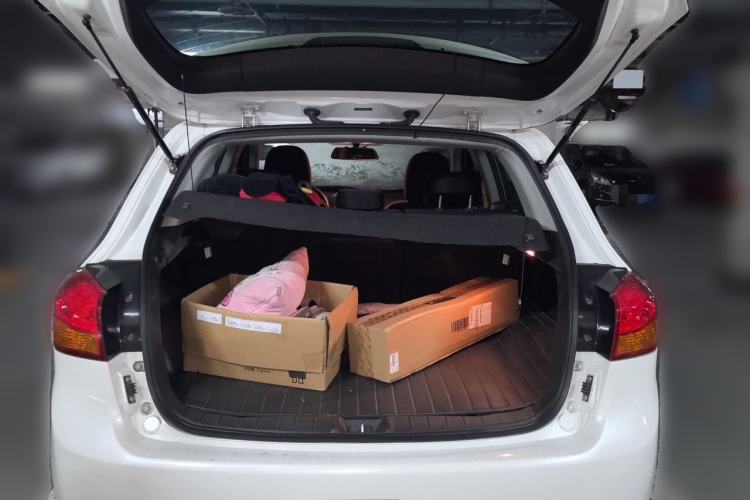 Used Mitsubishi ASX 2013 2.0L CVT Two-Wheel Drive Elite Edition Trunk