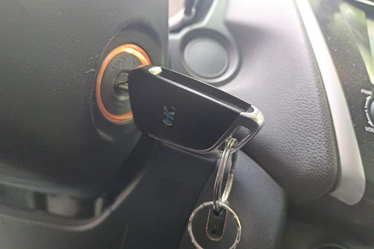 Used Mitsubishi ASX 2013 2.0L CVT Two-Wheel Drive Elite Edition Vehicle Key