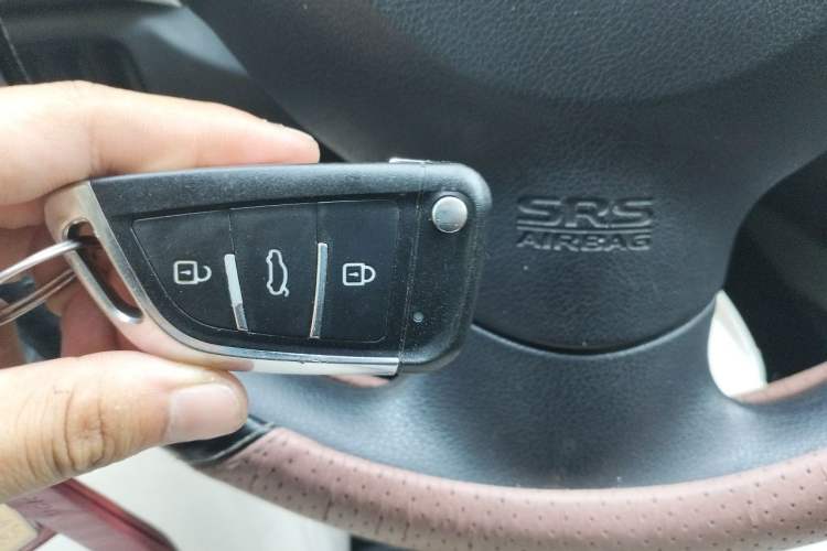 Used Mitsubishi ASX 2013 2.0L CVT Two-Wheel Drive Elite Edition Vehicle Key