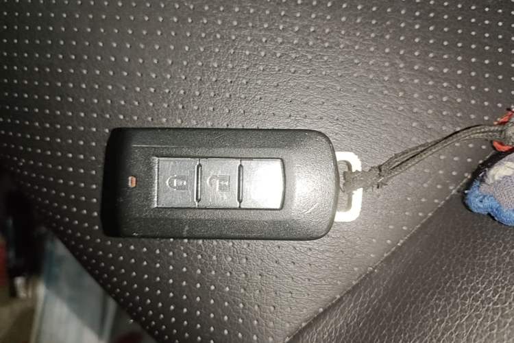 Used Mitsubishi ASX 2013 2.0L CVT Two-Wheel Drive Luxury Edition Vehicle Key