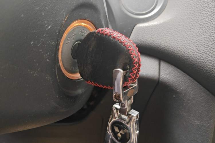 Used Mitsubishi ASX 2013 2.0L CVT Two-Wheel Drive Elite Edition Vehicle Key
