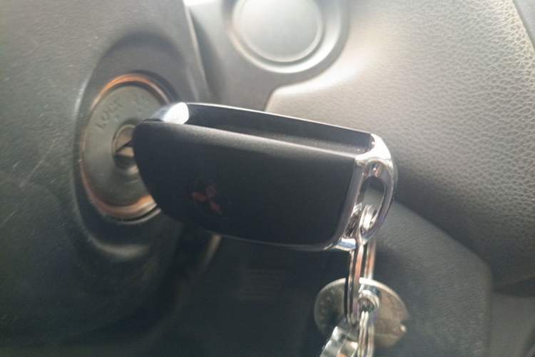 Used Mitsubishi ASX 2013 2.0L CVT Two-Wheel Drive Elite Edition Vehicle Key