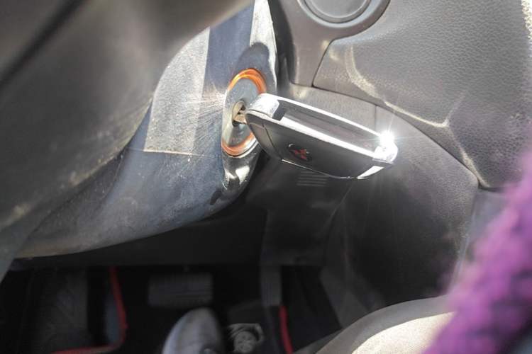 Used Mitsubishi ASX 2013 2.0L CVT Two-Wheel Drive Elite Edition Vehicle Key