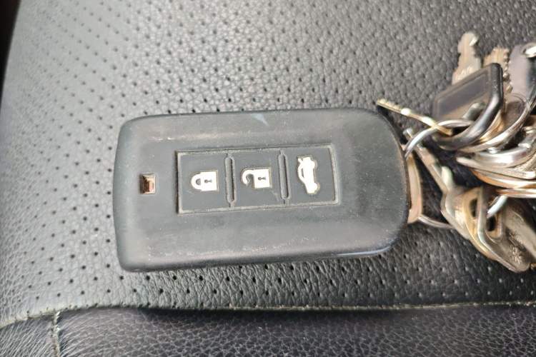 Used Mitsubishi ASX 2013 2.0L CVT Two-Wheel Drive Luxury Edition Vehicle Key