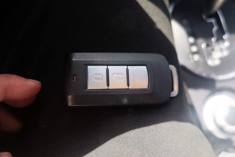 Used Mitsubishi ASX 2013 2.0L CVT Four-Wheel Drive Premium Edition Vehicle Key