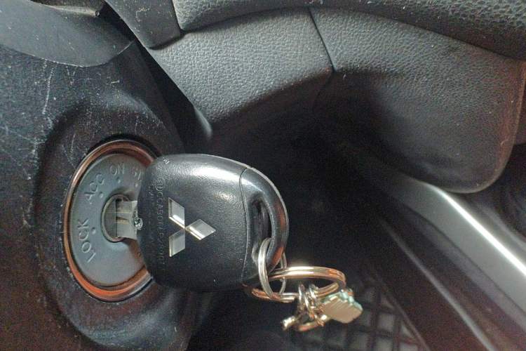 Used Mitsubishi ASX 2013 2.0L CVT Two-Wheel Drive Elite Edition Vehicle Key