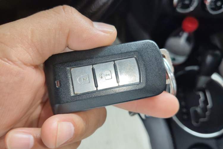 Used Mitsubishi ASX 2013 2.0L CVT Two-Wheel Drive Luxury Edition Vehicle Key